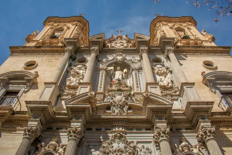 23 Top Attractions and Best Things to Do in Granada, Spain
